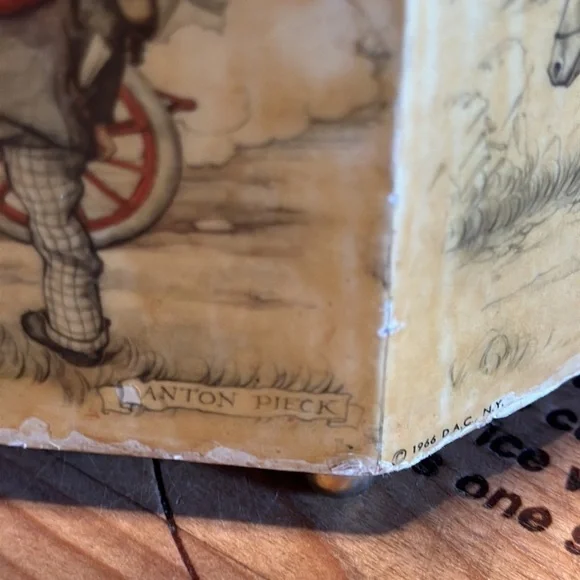 Vintage wooden handbag with lucite handle. Anton Pieck Mid century